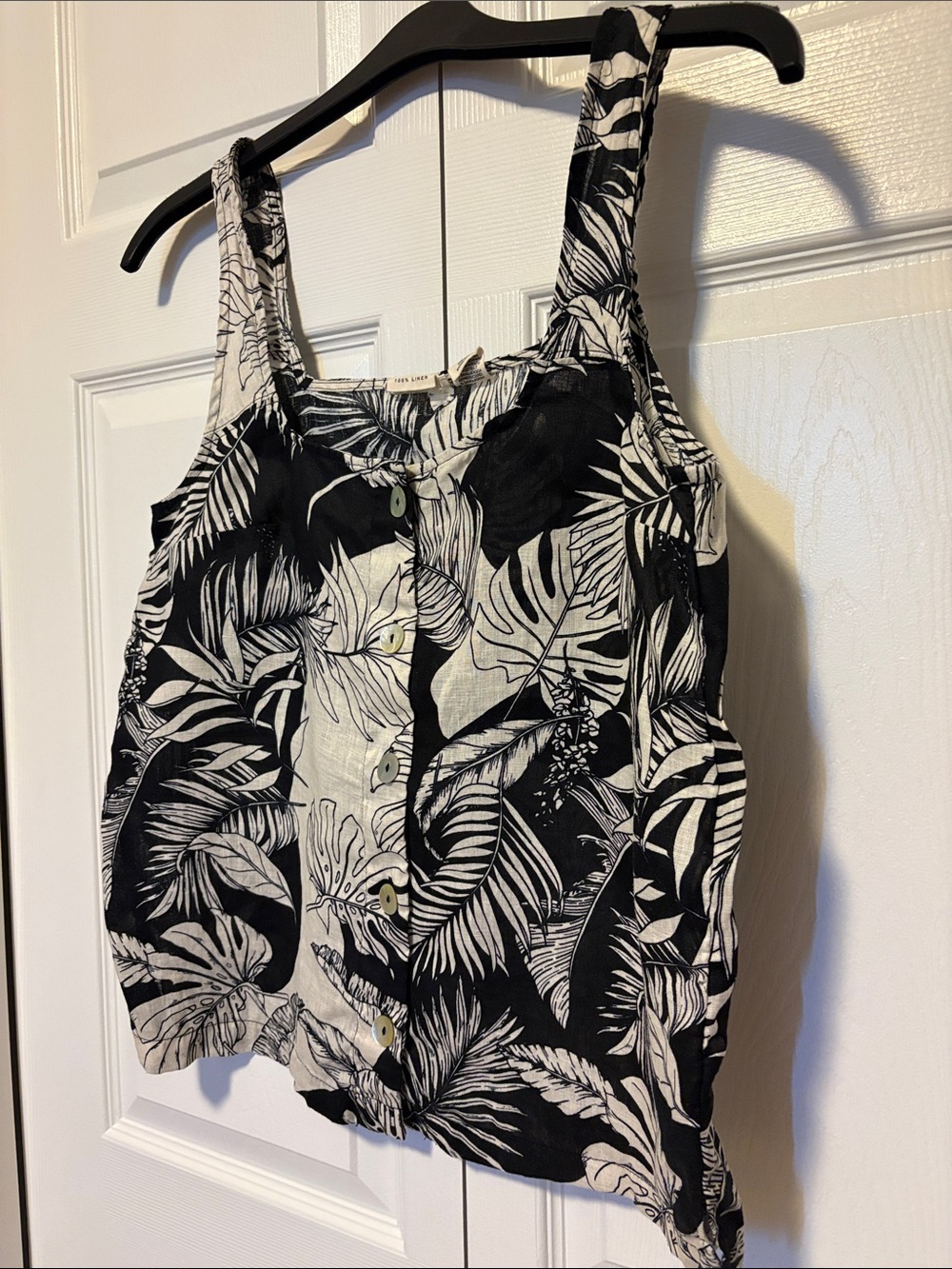 Christian Siriano Black & White Tropical Button-Front Tank